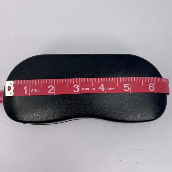 RAY-BAN HARD SUNGLASSES CASE, BLACK, GREY ROOMY INSIDE, 8 SHAPE, SNAP SHUT - Picture 7 of 9